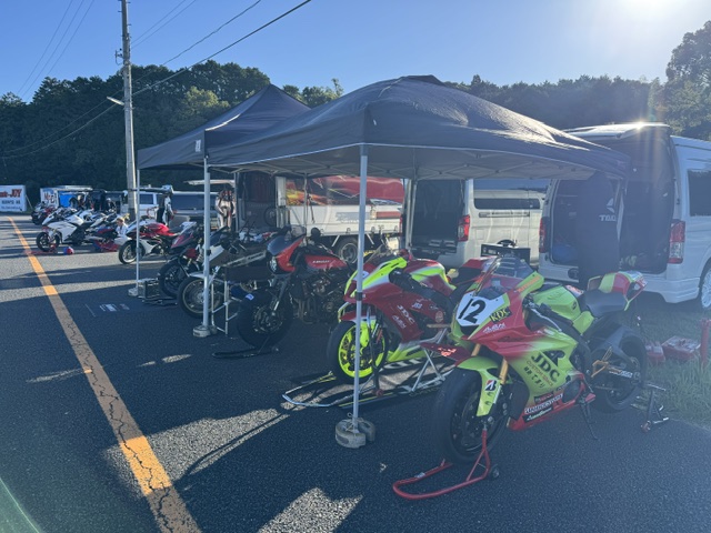 鈴鹿ツインサーキット　初ラ・パラ